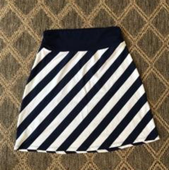 Free with purchase. Specify if wanted. - Picture 2 of 3